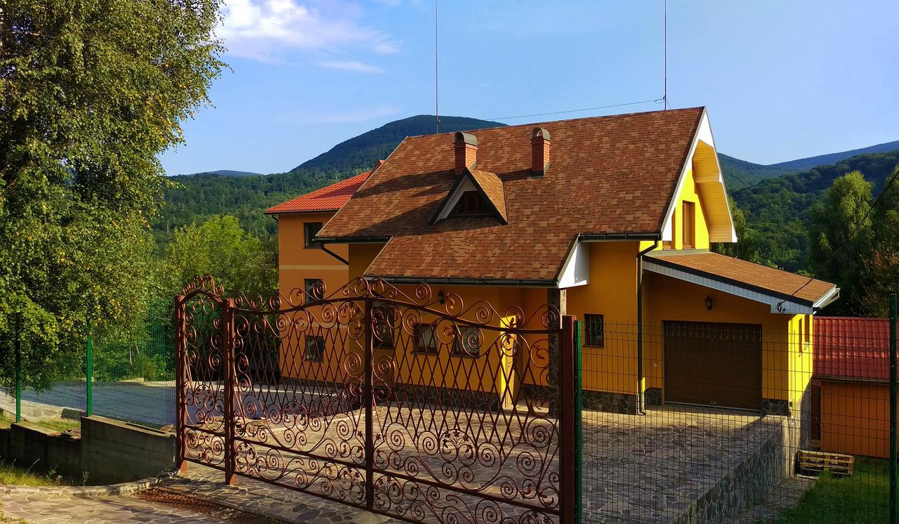 Pensjonat Пори Року Siniak Zewnętrze zdjęcie